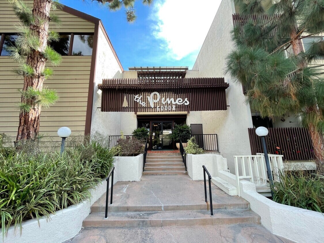 5900 Canterbury Dr Unit A211, Culver City, CA 90230 Condo for Rent in