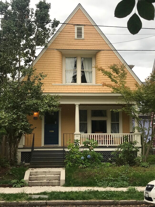 Foto del edificio - 110 NE Monroe St