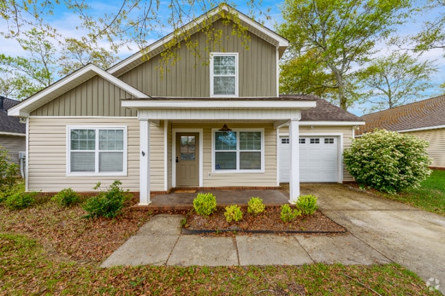 Building Photo - 209 Winterberry Way