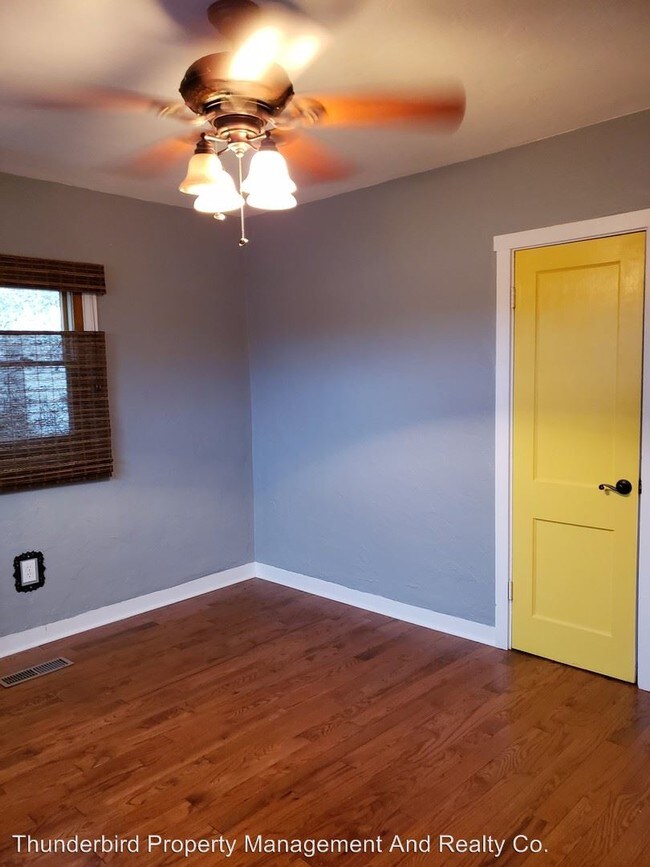 Building Photo - 3 br, 3 bath House - 3402 Monte Vista Blvd NE