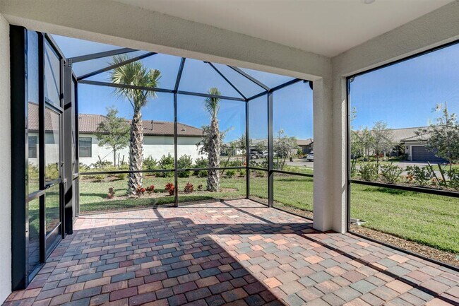 Building Photo - 17635 Camden Dr