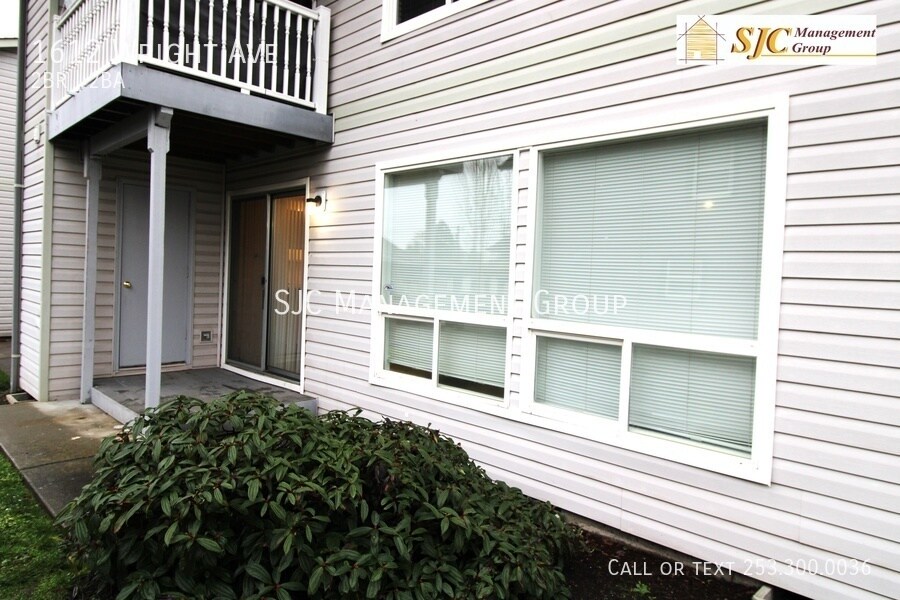 Primary Photo - Two Bedroom 2 bath apartment for rent in S...