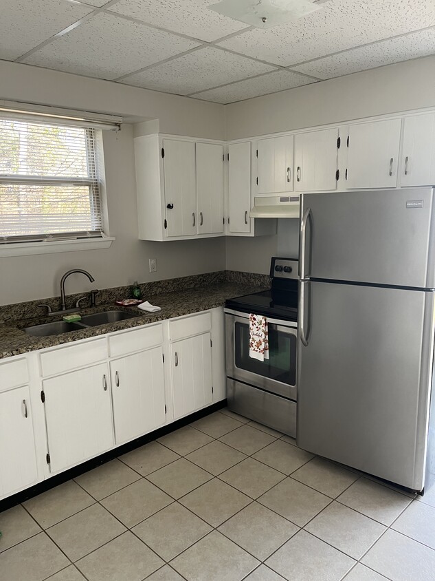 Foto principal - 9965 Summer Breeze Dr