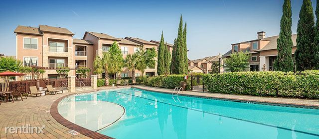Primary Photo - 1 br, 1 bath Condo - 8330 N Sam Houston Pk...
