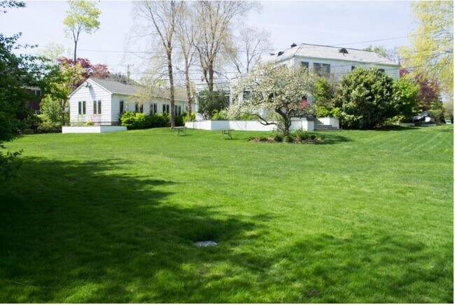 Foto del edificio - 17 Copperbeech Ln