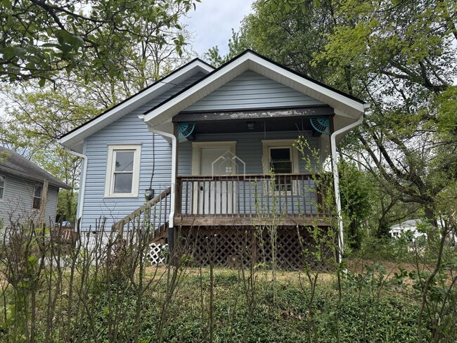 Building Photo - 778 Ravenswood St