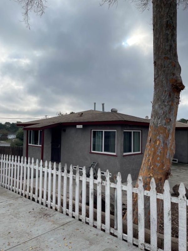Building Photo - 1530 Drexel Dr