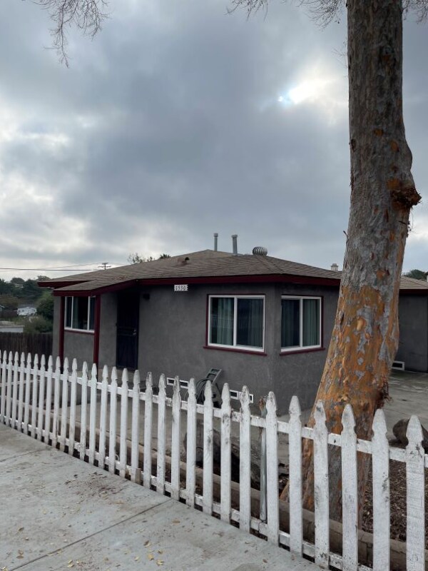 Foto del edificio - 1530 Drexel Dr