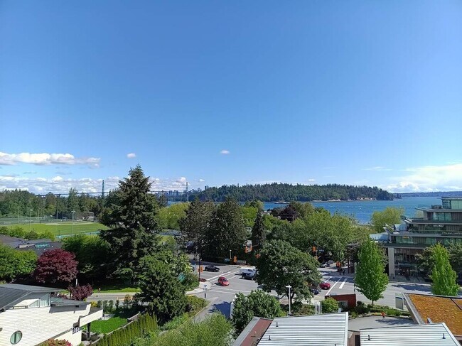 Photo du bâtiment - 475 13th St