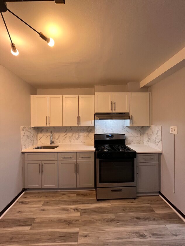 142 Clendenny Ave Unit 1L