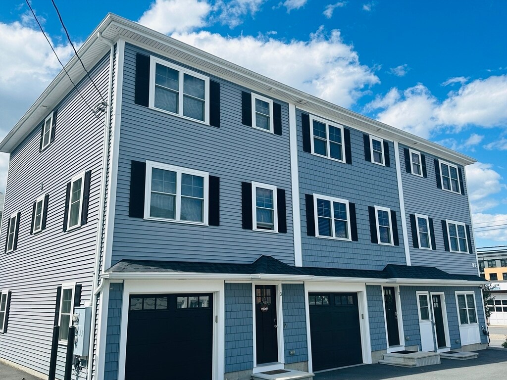 Primary Photo - 3 Lowell St