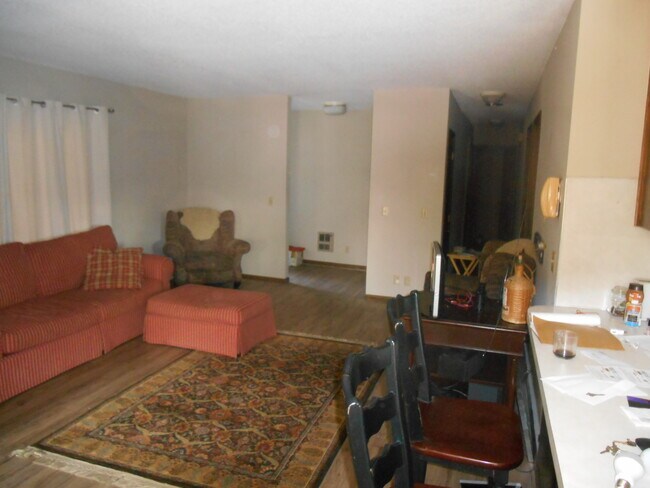 Building Photo - 25 Northrup Ave