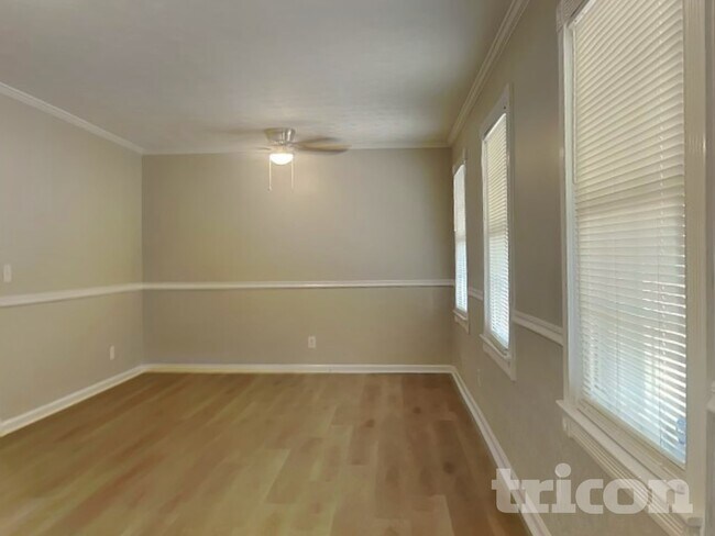 Foto del edificio - 5555 Richland Dr