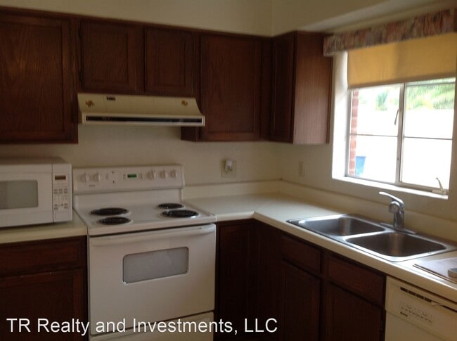 Building Photo - 2 br, 1 bath House - 3208 E. Terra Alta