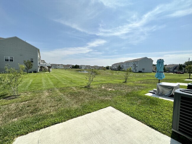 Foto del edificio - 137 Lexington Pl