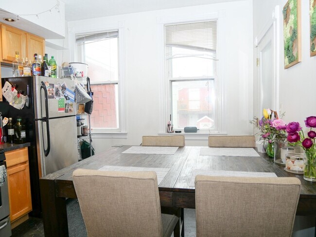 Foto del edificio - 237 W 3rd St