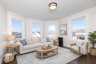 Building Photo - 180 Shirley St