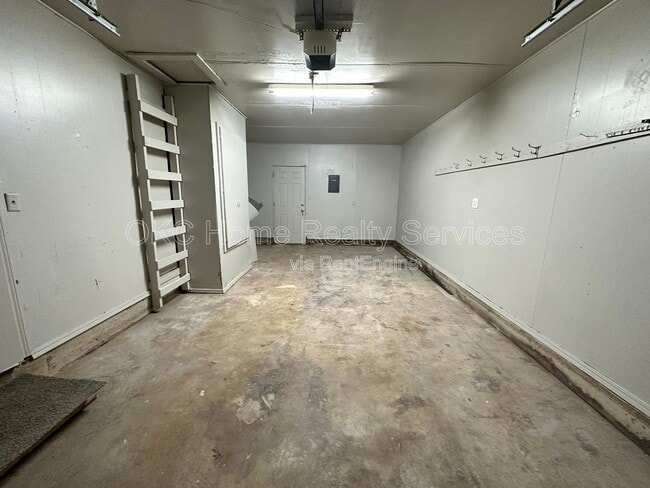 Foto del edificio - 1706 Surrey Pl