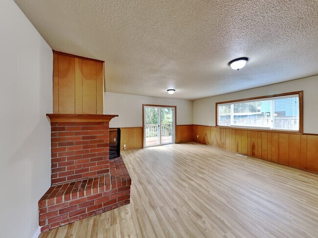 Building Photo - 12624 Rebecca Dr SW