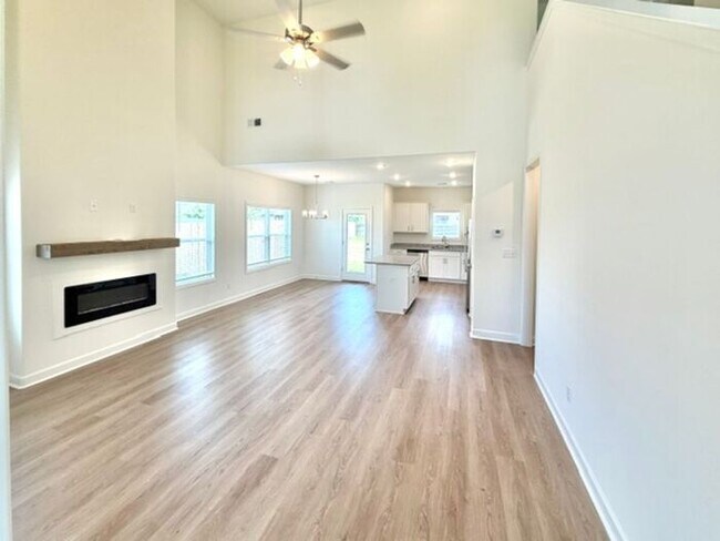 Foto del edificio - Now Leasing a 4-bedroom 3 bath home in Oakland, TN