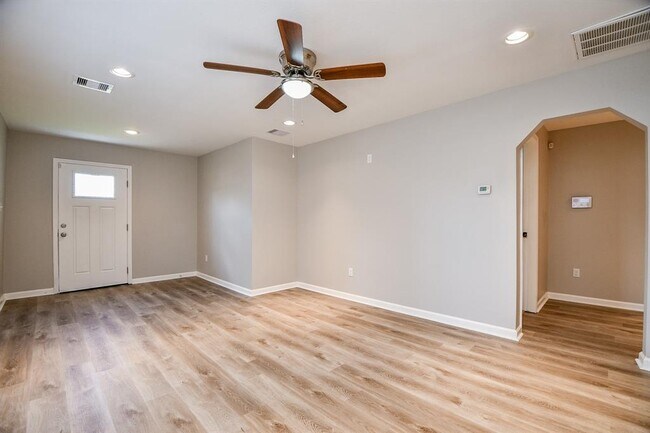Foto del edificio - 4341 Alvin St