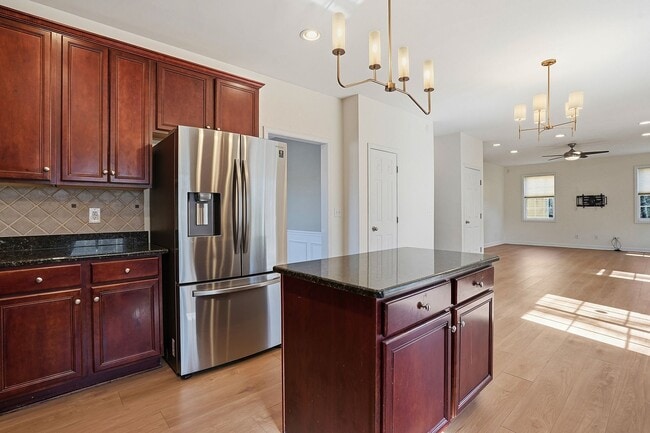 Building Photo - Stunning home nestled at the end of a quiet cul-de-sac!