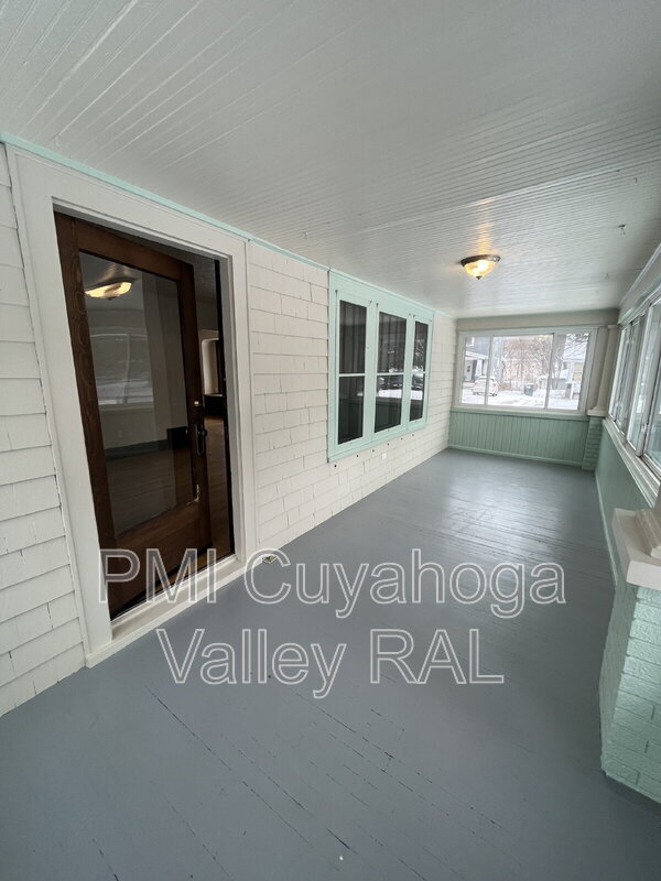 Foto del edificio - 165 Colony Crescent