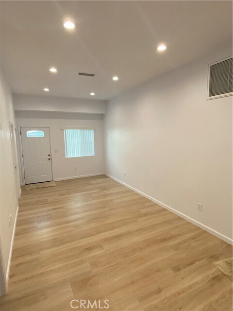 Foto del edificio - 5931 Lewis Ave