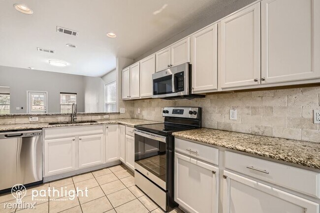 Building Photo - 4 br, 2.5 bath House - 15936 BlakeTree Dr ...