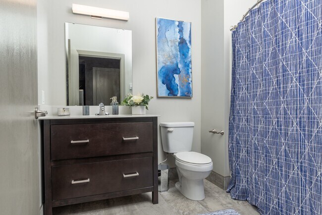 Foto del edificio - Now Open!