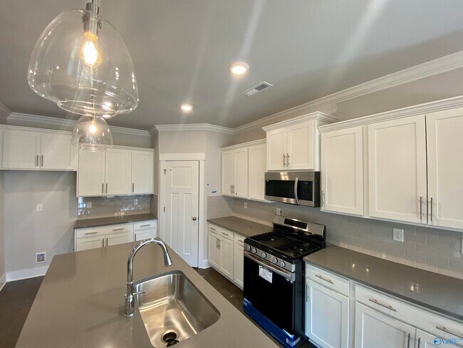 Building Photo - 21940 Shearwater Dr