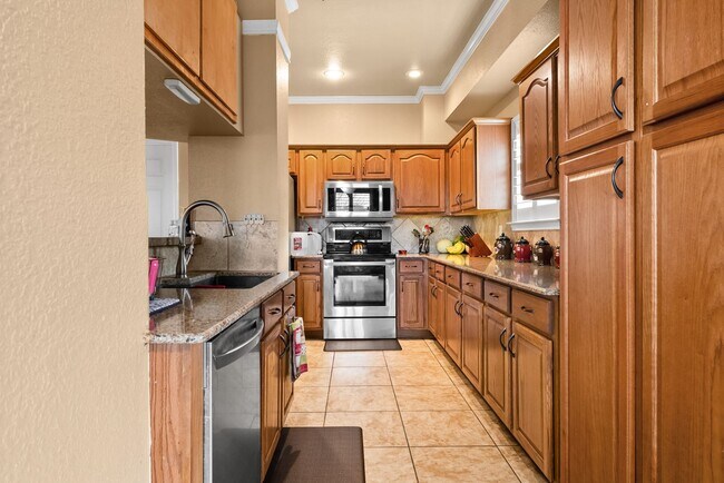Building Photo - 5815 Durango Dr
