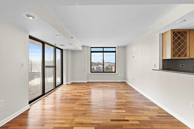 Foto del edificio - 700 1st St