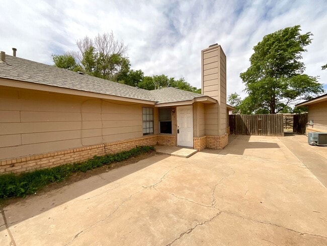Building Photo - 6108 37th St