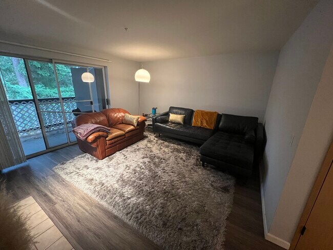 Family Room - 23319 Cedar Way