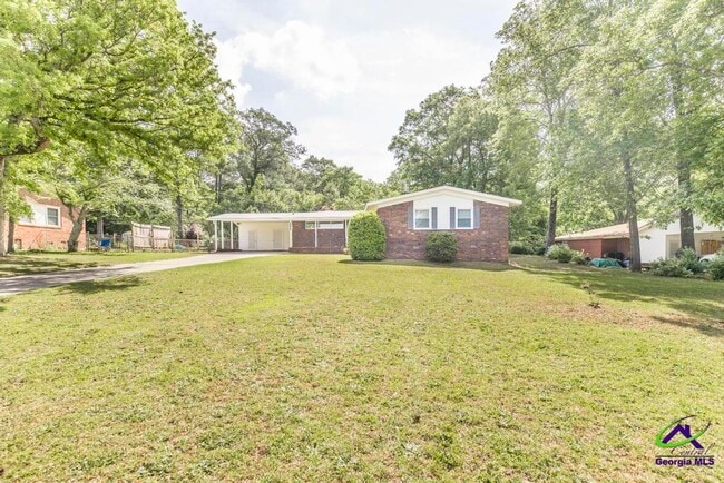 Building Photo - 206 Forest Hill Dr