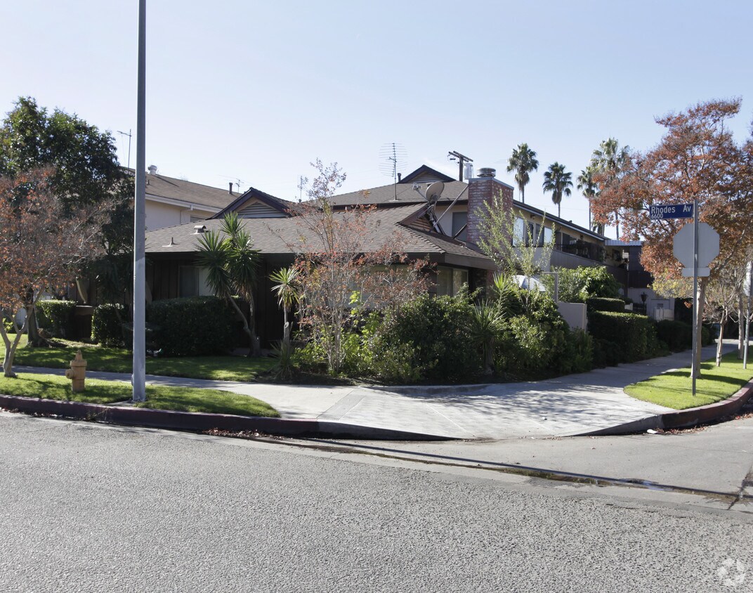 Primary Photo - 12408 Archwood St