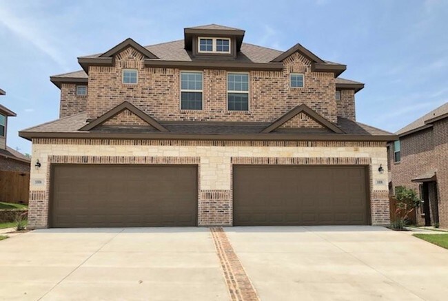 Building Photo - 1006 Sierra Vista Ct