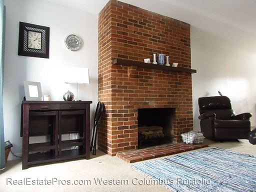 Building Photo - 319 Saint Andrews Dr