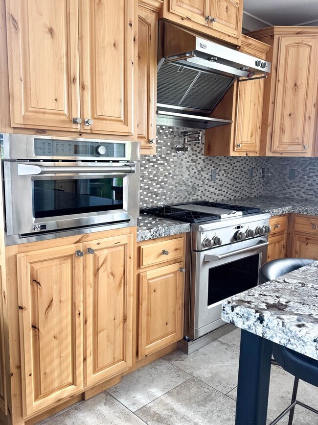 Foto del edificio - 4925 Milano Way