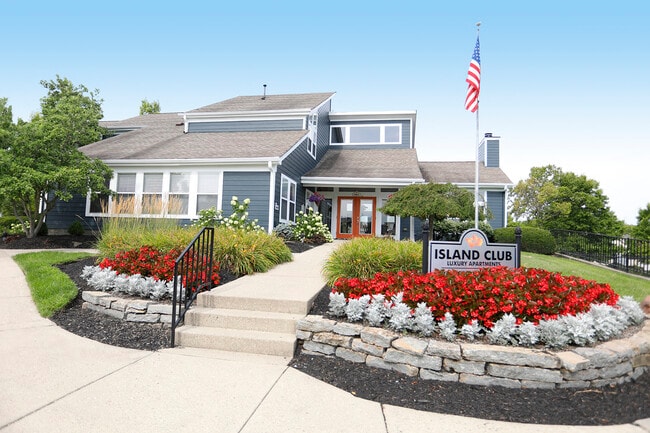 Building Photo - Island Club