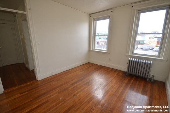 Building Photo - 1185 Boylston St