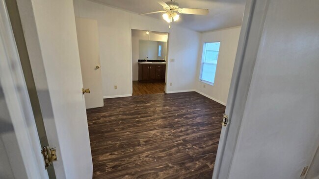 Foto del edificio - 5302 Patrick Estates Way