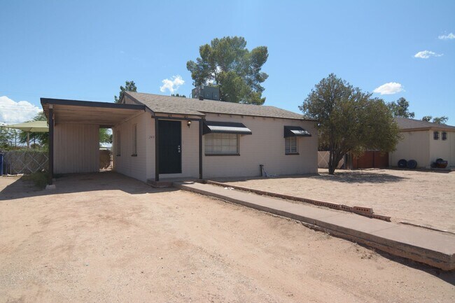 Foto del edificio - Charming Remodeled 2 Bedroom 1 Bath Home! ...