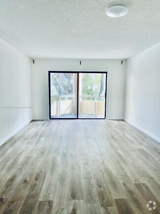 Building Photo - 8290 Lake Dr