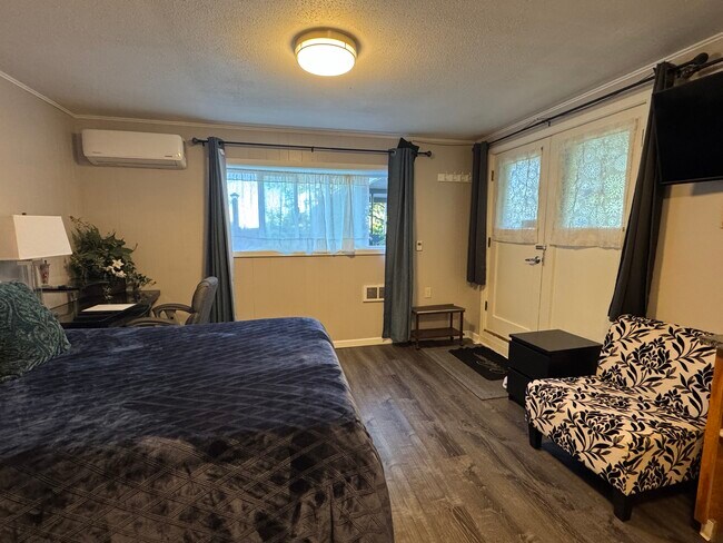 Foto del edificio - 3354 NW Crest Dr