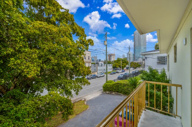 Foto del edificio - 528 SW 6th St