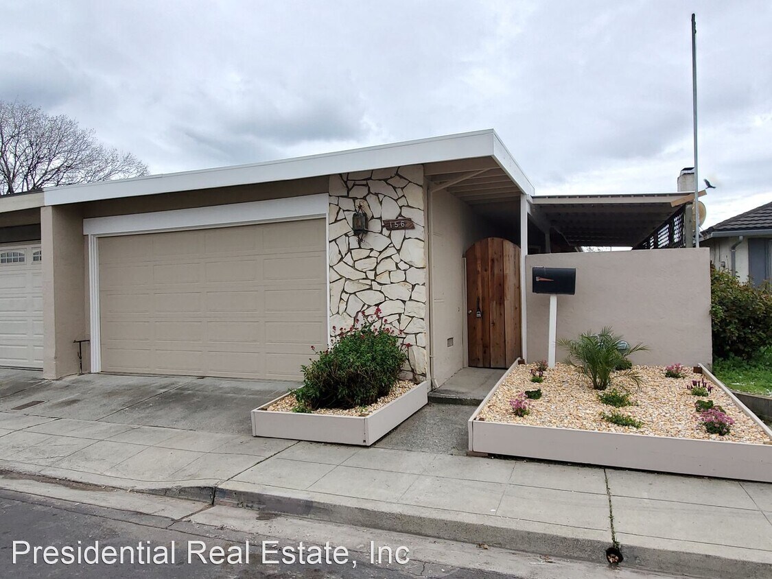 Foto principal - 3 br, 2 bath House - 156 Lonetree Ct