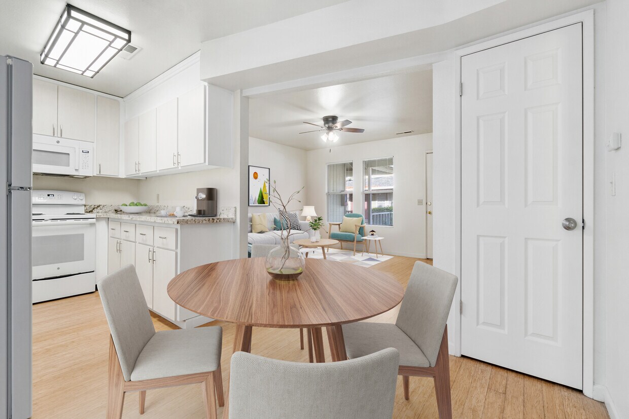 Unidades remodeladas 4 y 11 - Woodshire Village Apartments