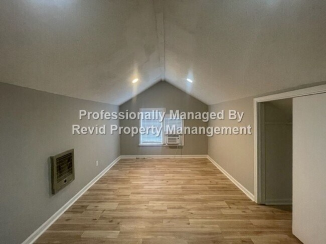 Foto del edificio - ESS 765